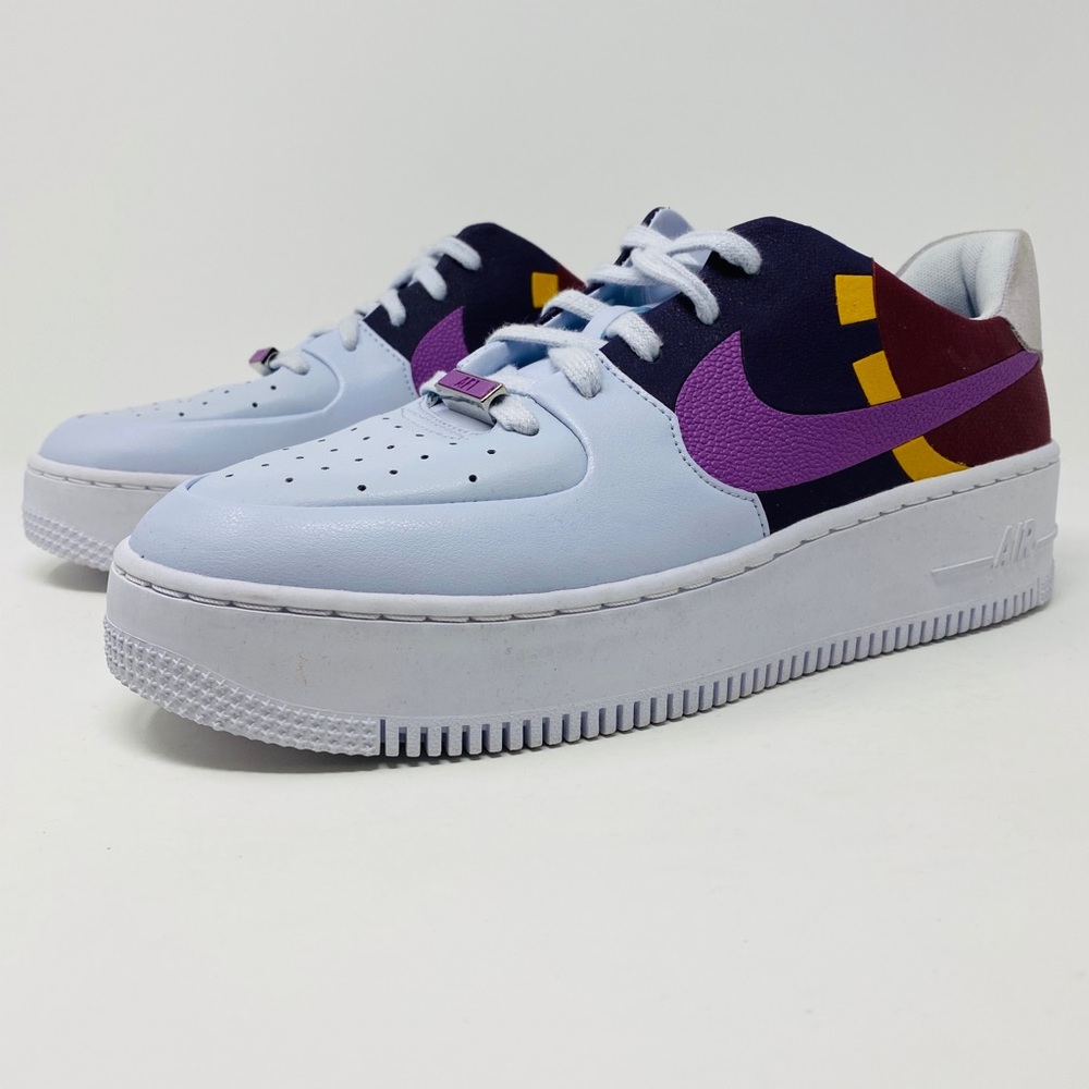 Nike Women’s Air Force 1 Sage Low LX